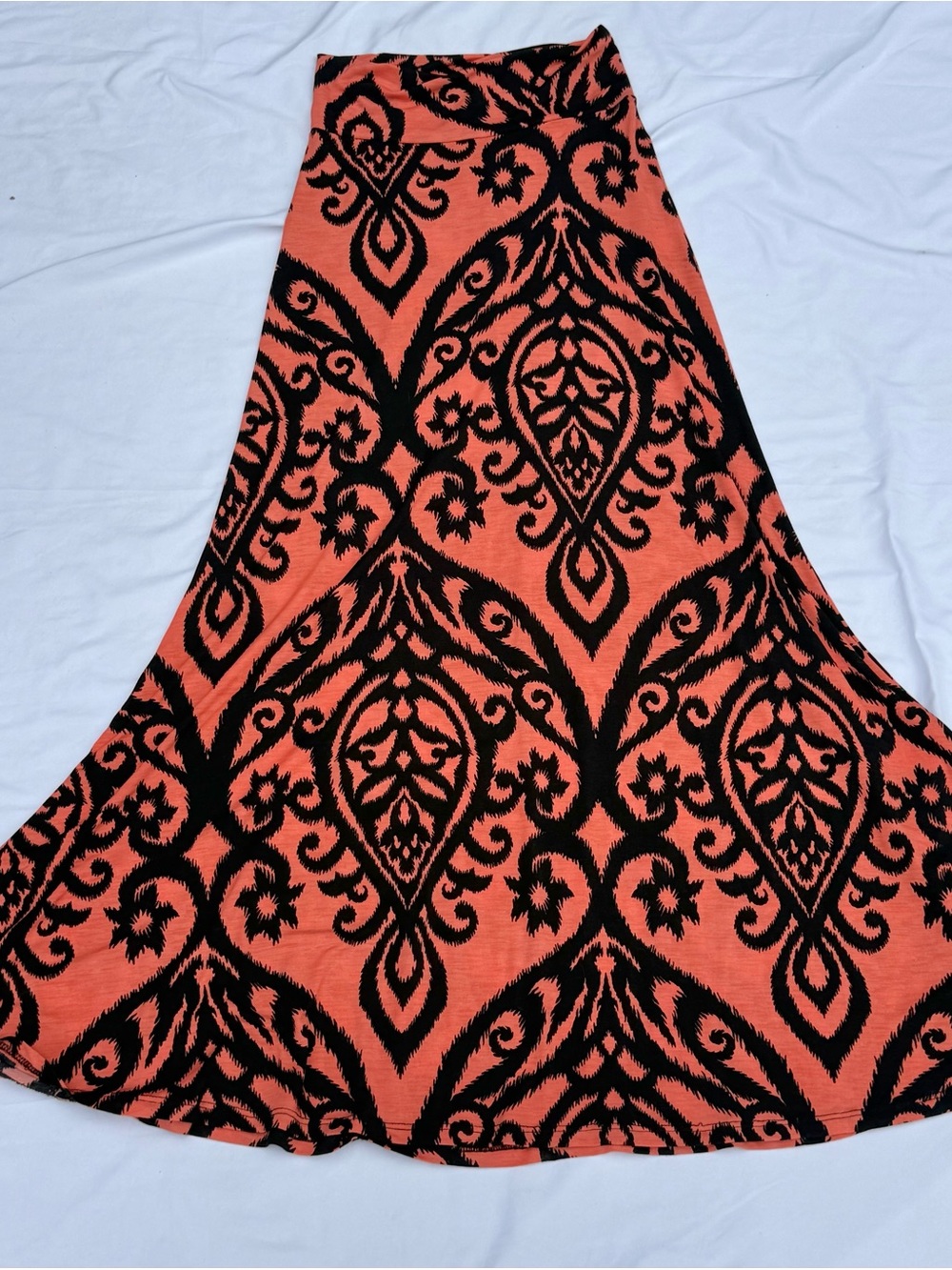 Source Unknown Coral and Black Patterned Women’s Skirt
